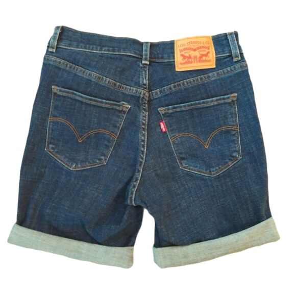 Host Pick! 🎉 Levi's Denim Bermuda Shorts - Picture 2 of 6